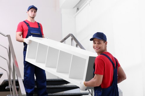 Packing and loading support for a Bow house move