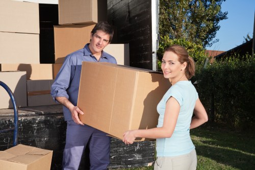 Preparation checklist for moving day with removal truck hire